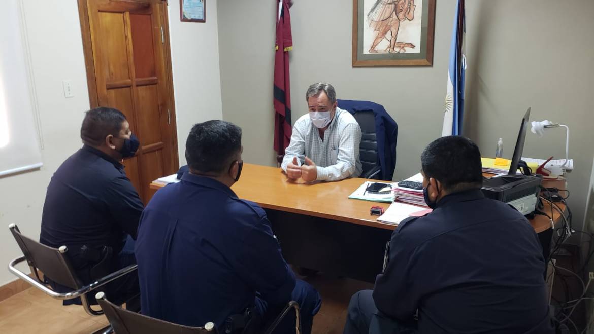 El intendente Saravia se reunió con las nuevas autoridades de la Comisaría N° 100