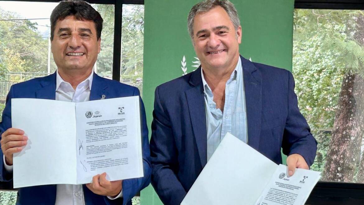 LA MUNICIPALIDAD DE SAN LORENZO Y EL GOBIERNO AUTÓNOMO DE TARIJA (BOLIVIA) FIRMARON UN CONVENIO PARA FOMENTAR EL TURISMO REGIONAL 