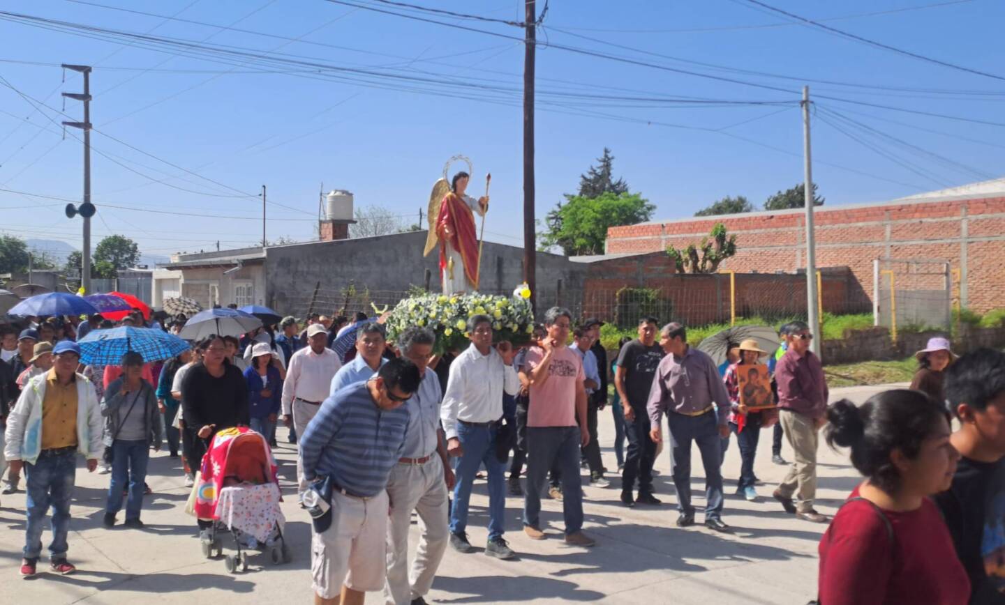 EL BARRIO SAN RAFAEL HONRÓ A SU SANTO PATRONO SAN RAFAEL ARCÁNGEL