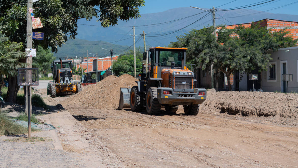 Iniciaron los trabajos de pavimentación de la última etapa de la avenida Ara San Juan