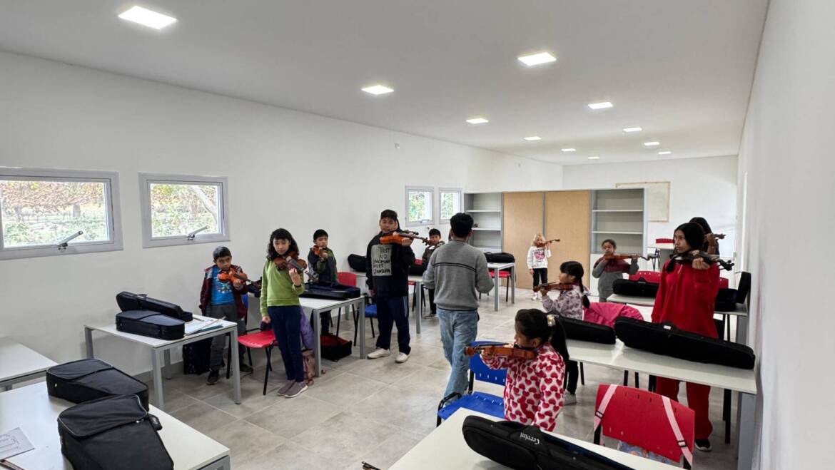 Más de 40 chicos comenzaron el Programa Nacional de Orquestas y Coros Infantiles y Juveniles