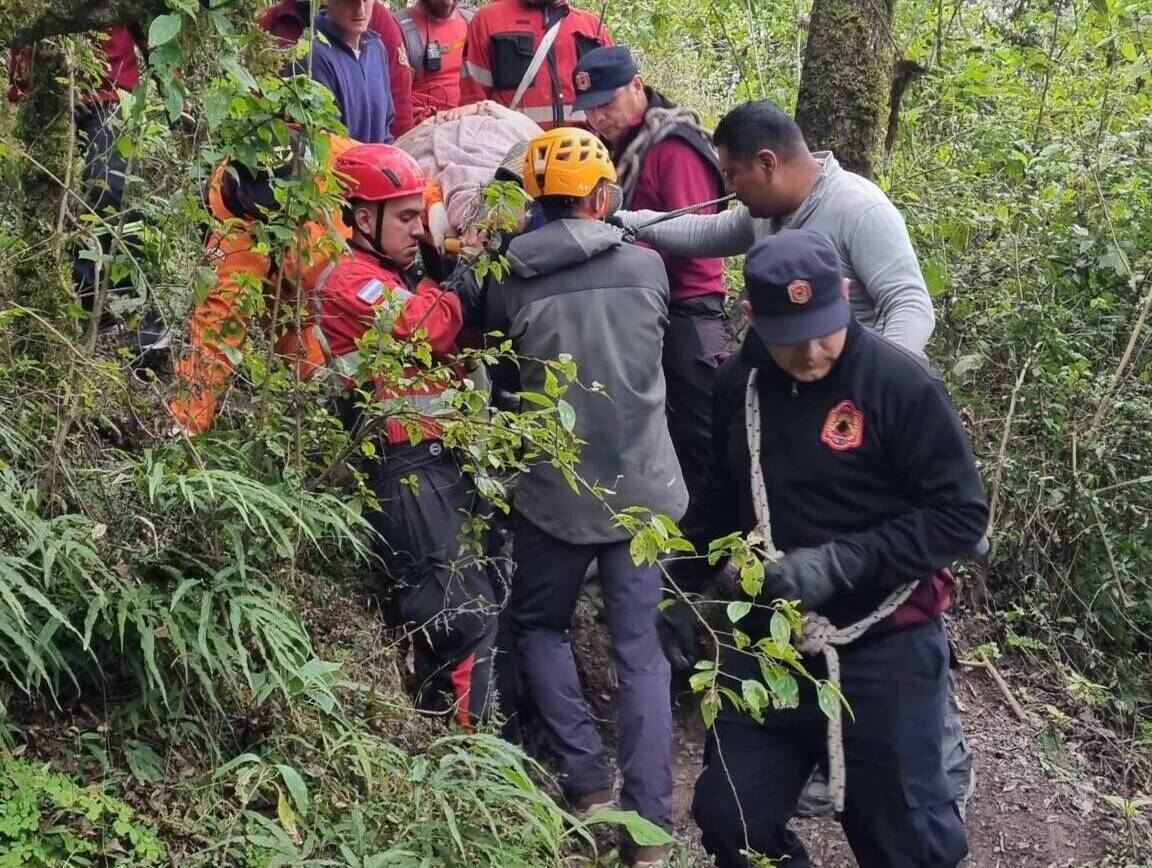 Exitoso rescate de una turista en el Cerro Elefante