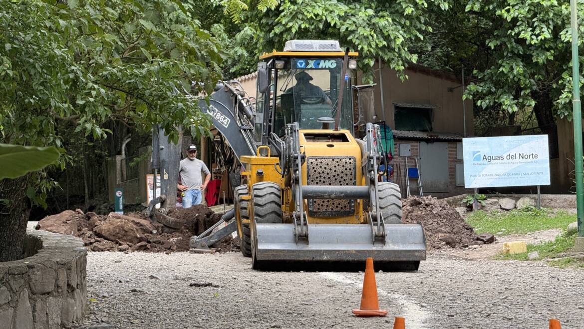 Comenzaron las obras de instalación de la red de cloacas en la Quebrada de San Lorenzo