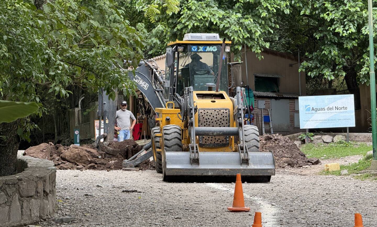 Comenzaron las obras de instalación de la red de cloacas en la Quebrada de San Lorenzo