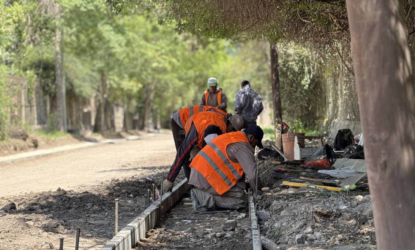 Comenzaron las obras de adoquinado en calle Belisario Roldán de Villa San Lorenzo