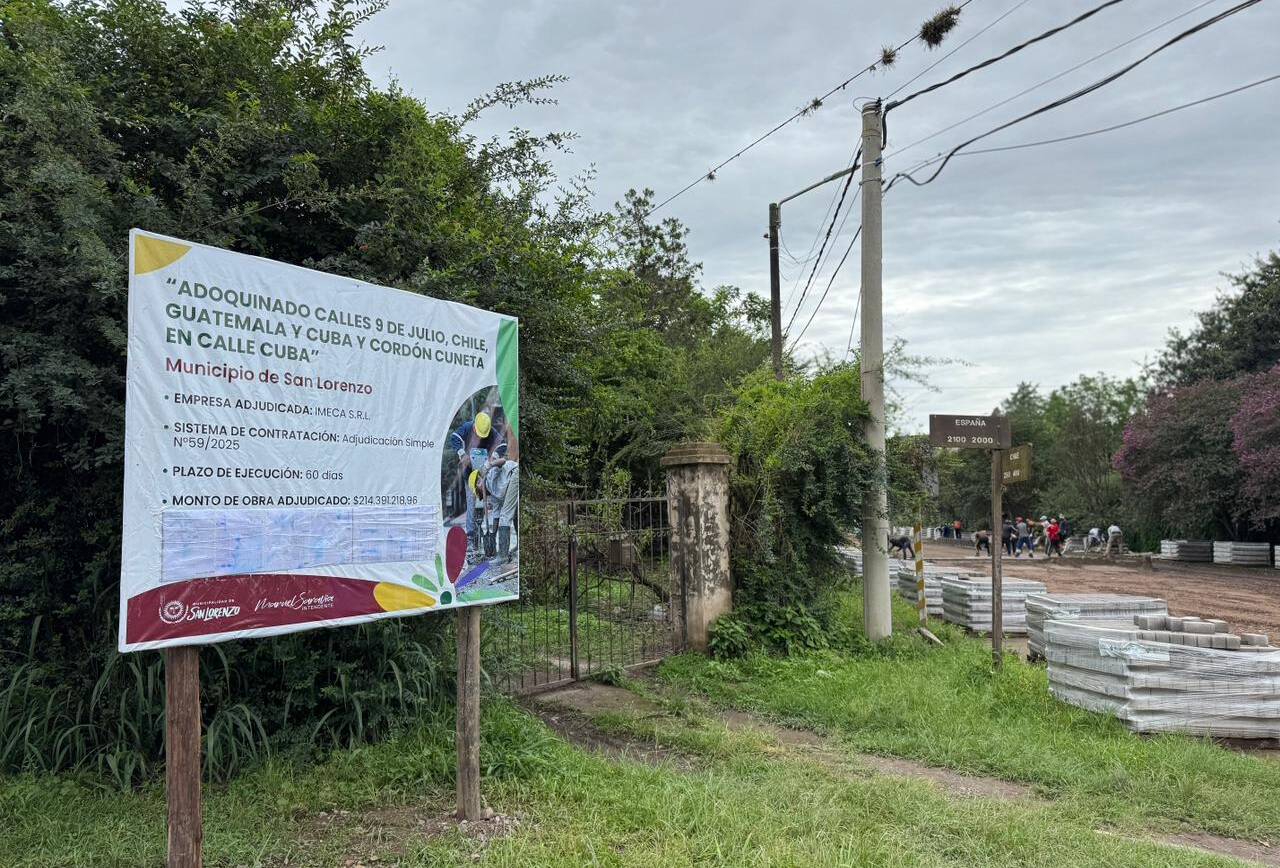 Comenzaron obras de adoquinado en cuatro calles de Villa San Lorenzo