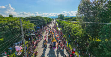 Atocha desbordó de alegría con los tradicionales Corsos de la Familia