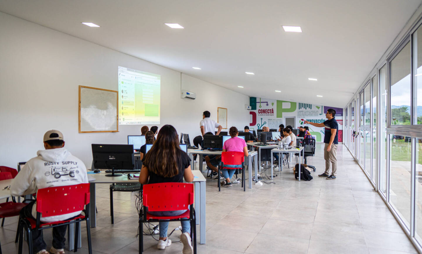 San Lorenzo apuesta a la profesionalización turística con nuevas capacitaciones en el Polo Tecnológico