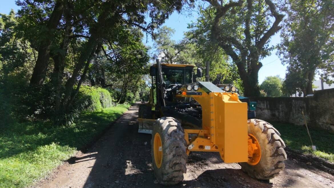 La Municipalidad de San Lorenzo avanza en el arreglo y recuperación de calles con la nueva motoniveladora adquirida