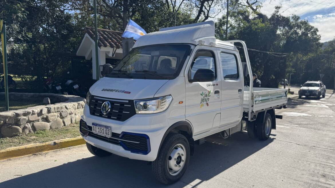 La Municipalidad de San Lorenzo incorporó dos nuevos camiones con recursos propios