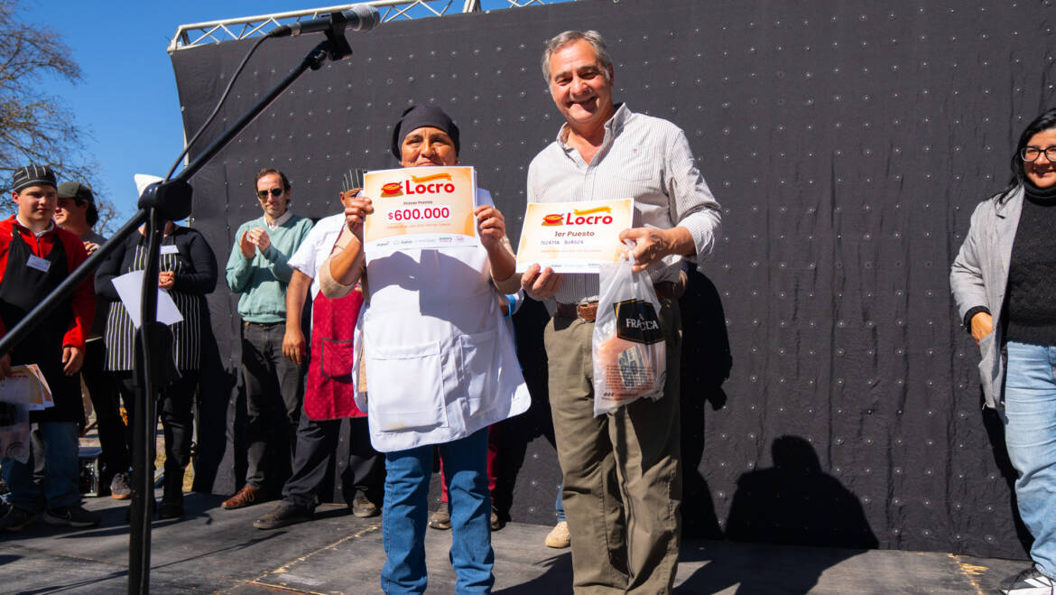 Norma Burgos se consagró ganadora de la tercera edición del Concurso del Locro en San Lorenzo