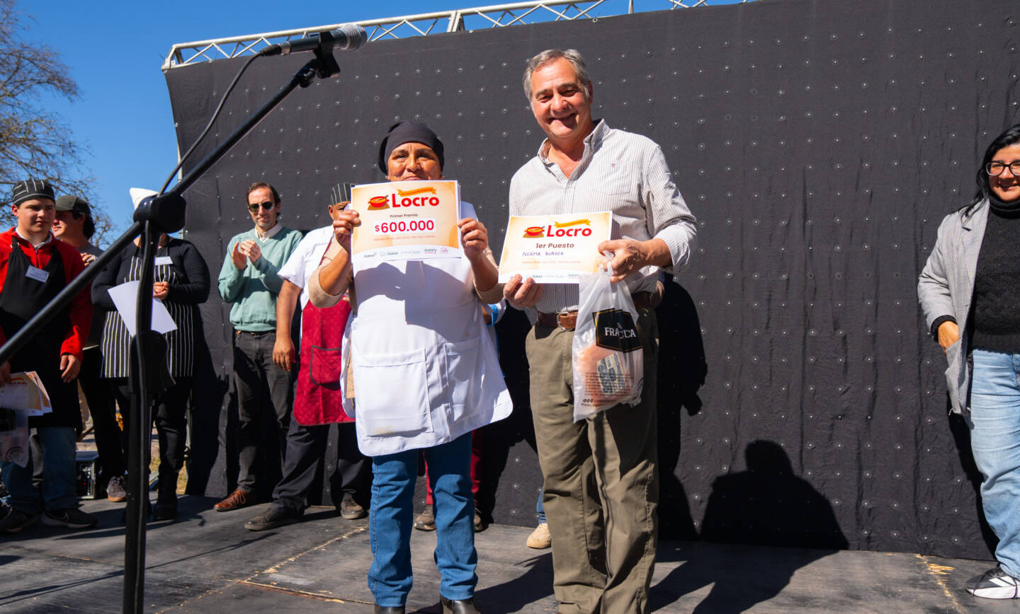 Norma Burgos se consagró ganadora de la tercera edición del Concurso del Locro en San Lorenzo